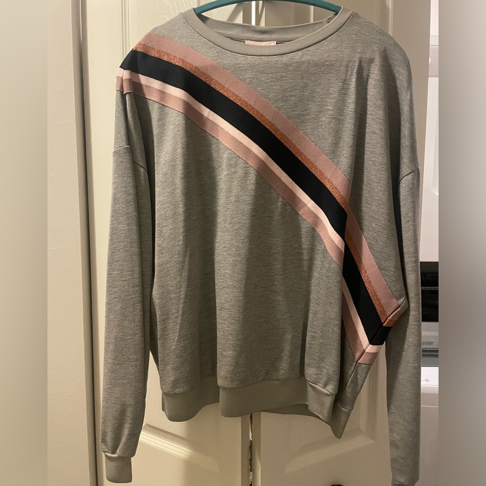 Adorable Ted Baker sweatshirt with stripe detail